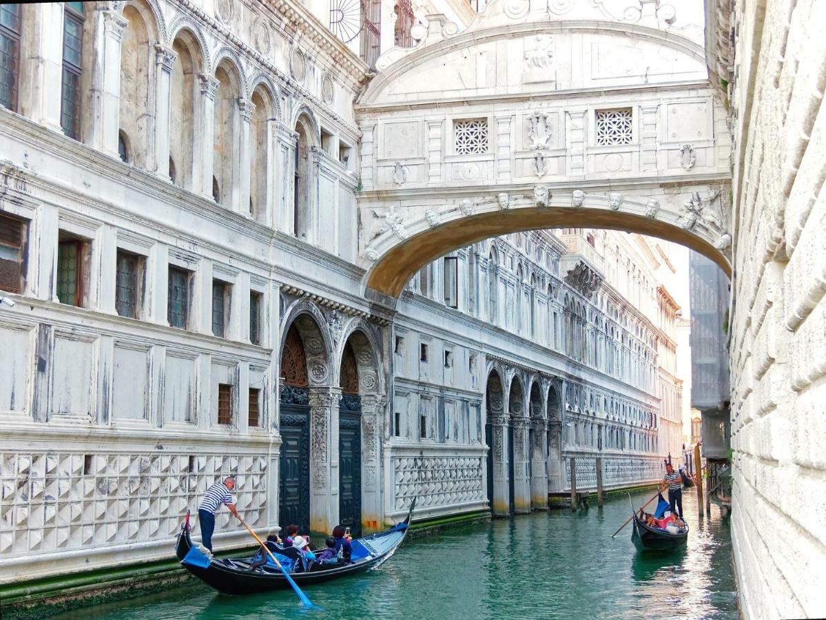Ca Zulian Amazing Canal View Apartment Venice Exterior photo